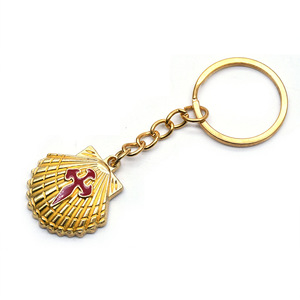 Llavero de Concha de Santiago, Aleación de Zinc Dorada, Forma Irregular, Joyería Hecha a Mano, Regalo - Product Image 1