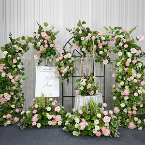 Kit d'arche sur mesure haut de gamme avec une végétation luxuriante et des fleurs artificielles rose clair - Product Image 2