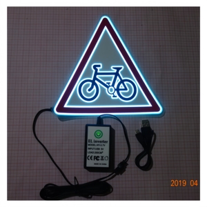 Gilet de sécurité lumineux EL pour patrouille et service nocturnes. Lumière EL active, la nuit ne tient pas compte du temps, mais votre sécurité est éclairée. Rechargeable - Product Image 6