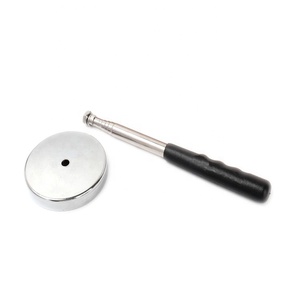 Outil de ramassage télescopique magnétique, aimant de 50 lb pour vis et pièces, ramasse-clous, vis et métaux - Product Image 4