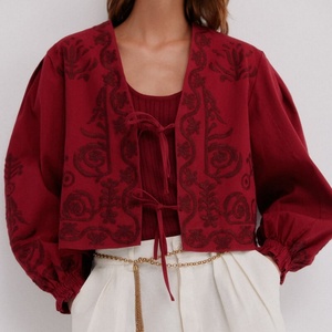 Top Corto de Algodón 100% para Mujer, Primavera 2025, Estilo Europeo y Americano, Sexy, con Bordado Calado de Flores y Cordones, Corte Ajustado - Product Image 1