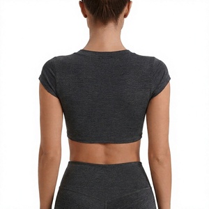 Conjunto de Yoga de 2 Piezas para Mujer, Top Corto de Cintura Alta y Leggings, Color Negro Sólido, Cuello en V, Manga Corta, Transpirable, Ajuste Sin Costuras - Product Image 2