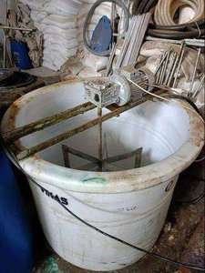Agitateur industriel de 1000 litres, système de réservoir de mélange chimique durable pour le mélange et le traitement homogènes des liquides - Product Image 4