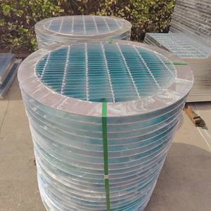 Grillage <span class=keywords><strong>en</strong></span> acier galvanisé, revêtement de sol pour bétail, couverture de <span class=keywords><strong>canal</strong></span>, passerelle piétonne, parcs, matériaux de construction métalliques - Product Image 4