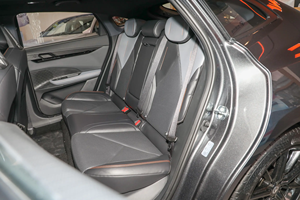 Changan UNI-V <span class=keywords><strong>2022</strong></span> Edición Prestige 1.5T, Sedán Deportivo de Gasolina, Automático de <span class=keywords><strong>7</strong></span> Velocidades, 16000 km, Kilometraje Ultrabajo, Volante a la Izquierda, Usado - Product Image 5