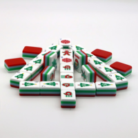 Mahjong de Lujo Acrílico de 4 Capas con Diseño de Árbol de Navidad, Santa Claus y Copos de Nieve Rojos y Verdes, 160 Fichas, Regalo Personalizado
