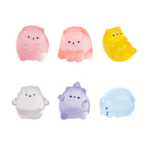 Figurines d'ours de dessin animé mignonnes, mini ornements en résine pour maison de poupée, décorations de bureau, couleurs bleues, jaunes, roses, violettes, transparentes - Product Image 1