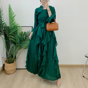 Miyake plissettato Factory <span class=keywords><strong>Outlet</strong></span> da donna abito irregolare stile Casual ampio Plus Size cintura alla moda abito plissettato di personalità - Product Image 5