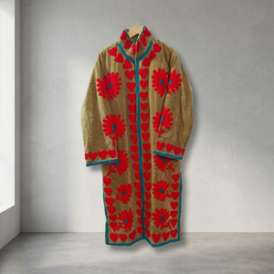 Veste kimono longue en velours beige brodée à la main de style Suzani indien, motif floral rouge vintage en forme de cœur pour femme, vente en gros - Product Image 1