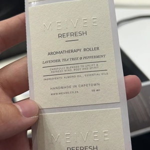 Etichette di Packaging di Lusso con Logo 3D Personalizzato, Adesivi in Carta Testurizzata Impermeabile per Barattoli di Candele - Product Image 4