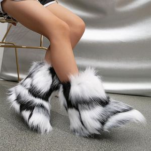 2025 fábrica al por mayor invierno mullido piel sintética mapache mujeres tacón plano manga media botas de <span class=keywords><strong>furia</strong></span> botas de nieve con piel - Product Image 3