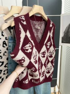 Women V Neck <b>Argyle</b> Knit <b>Sweater</b> Vest Cartoon Cat Pattern Sleeveless Vintage Loose Waistcoat Streetwear Casual Layering Tank Top - Product Image 4