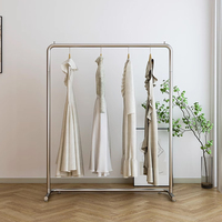 Nouveau style de porte-vêtements en fer et en métal personnalisé cintre de supermarché pour magasin meubles et présentoir en tissu