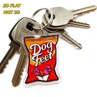 Pendentif acrylique amusant en forme de paquet de chips factices avec pattes roses, idéal pour clés, sacs, sacs à dos, cadeau pour les amoureux des chiens et les fans de mèmes