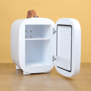 Mini <span class=keywords><strong>Nevera</strong></span> portátil <span class=keywords><strong>para</strong></span> el cuidado <span class=keywords><strong>de</strong></span> la piel <span class=keywords><strong>de</strong></span> 5L, nuevo producto, <span class=keywords><strong>nevera</strong></span> <span class=keywords><strong>pequeña</strong></span>, <span class=keywords><strong>nevera</strong></span> <span class=keywords><strong>de</strong></span> <span class=keywords><strong>belleza</strong></span>, AC DC, mini <span class=keywords><strong>nevera</strong></span> <span class=keywords><strong>para</strong></span> el hogar y el coche - Product Image 2