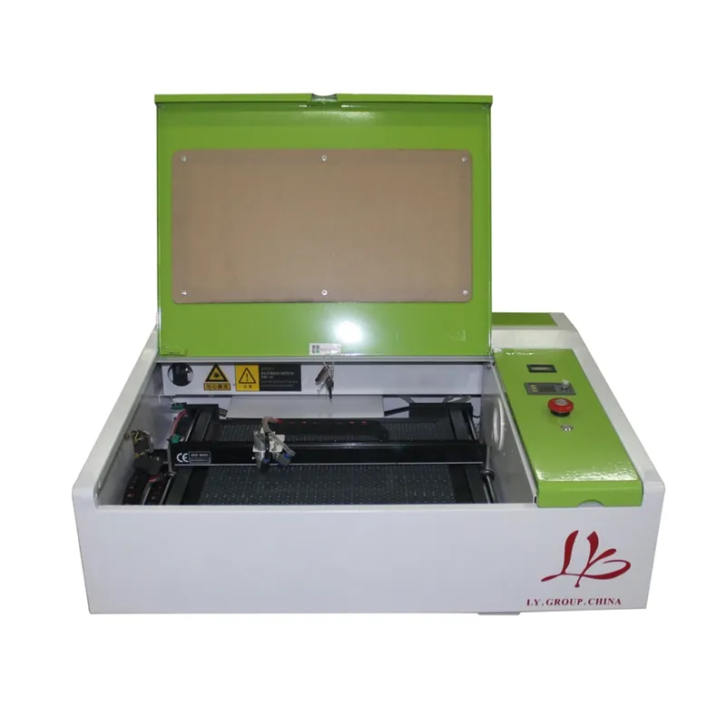4040 Mini Machine de découpe laser CO2 40W avec panneau de commande LCD et port USB en nid d'abeille