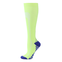 Chaussettes de course à compression graduée pour hommes et femmes, avec logo personnalisé, pour la performance, le soutien du mollet, l'amincissement, le marathon et le yoga, vente en gros