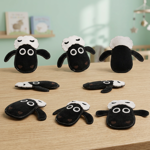 Jouet pour animaux de compagnie en cuir suédé, design personnalisé et fournisseur de commandes en gros de Divine International - Product Image 1