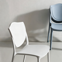 Chaise de salle à manger moderne en plastique, légère et empilable, pour la maison, le jardin, les restaurants et les événements