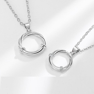 Kalung pasangan Pareja Mobius, kalung pasangan liontin cincin lingkaran untuk pria wanita menarik jarak hati - Product Image 3