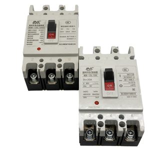 <span class=keywords><strong>Disjoncteur</strong></span> électrique solaire Mccb à faible coût 250A 1000V DC <span class=keywords><strong>Disjoncteur</strong></span> de sécurité à double pôle de fournisseurs MCCB de confiance - Product Image 1