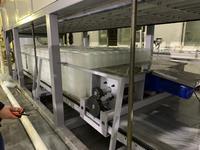 Machine à glace en blocs industrielle de 15 tonnes à refroidissement direct, conteneurisée, avec système de moules à glace à cadre ouvert pour compresseur, dimensions personnalisées