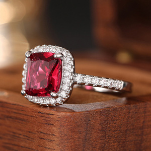 Anello Quadrato da Donna Elegante e di Lusso, Accessorio Moda per Feste e Matrimoni, Idea Regalo - Product Image 5