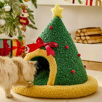 Großhandel Haustier Betten Set Komfortable Weihnachts baum Dreieck Nest Bett Haustier Katzen Hunde Donut Betten Atmungsaktiv