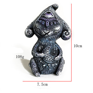 Commercio all'ingrosso oggetti artigianali in resina WXA01 ornamenti biologici alieni a tre occhi da giardino animali elfo statue in resina per la decorazione della casa - Product Image 3
