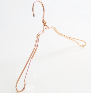 <span class=keywords><strong>Cintres</strong></span> en métal durables de haute qualité formes <span class=keywords><strong>multiples</strong></span> logo personnalisé avec clips pour magasin - Product Image 3
