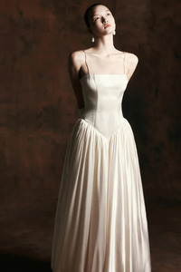 Robe longue trapèze en satin à fines bretelles pour <span class=keywords><strong>femme</strong></span> grande taille – <span class=keywords><strong>Tenue</strong></span> de soirée élégante pour <span class=keywords><strong>mariage</strong></span> et occasions formelles - Product Image 2