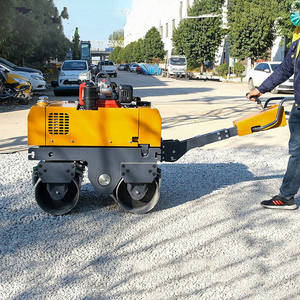 Rodillo Autopropulsado Pequeño de Doble Rueda de Alta Calidad con Motor Diésel de 600 Kilogramos en Venta - Product Image 2