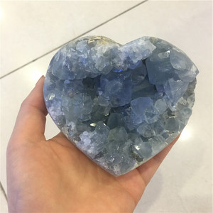 Amas de cristal de célestine pour la décoration, vente de cristal de forme de cœur naturel, cristal de guérison bleu FengShui, <span class=keywords><strong>image</strong></span> de cristal poli - Product Image 6