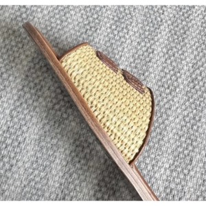 Sandales tongs en cuir tressé de créateur 2026 pour un confort pieds nus, souples et à bout ouvert, idéales pour l'été, l'hiver, le printemps et les sorties à la plage - Product Image 3