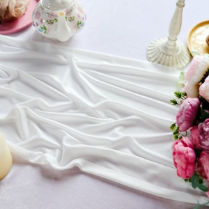 Chemin de table personnalisable en <span class=keywords><strong>gaze</strong></span> de soie de lait à motif uni, <span class=keywords><strong>double</strong></span> face, plissé, style nordique, pour mariage et fête - Product Image 4