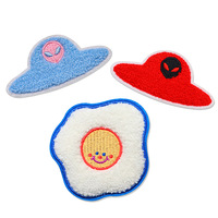 Patchs brodés en peluche chenille style dessin animé, autocollants thermocollants personnalisables, fabriqués en Chine pour serviettes et vêtements