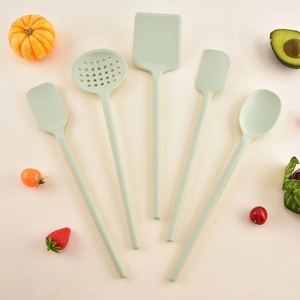Juego de 5 utensilios de cocina de silicona antiadherentes: espátulas, cucharas, utensilios de cocina, espumadera y raspador - Product Image 6
