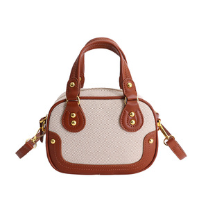 Bolso de Mano Tipo Bowling de Lona con Parches en Contraste de Color, Estilo Nuevo y Popular, Pequeño y Cuadrado, Textura de Alta Gama, Estilo Coreano - Product Image 5