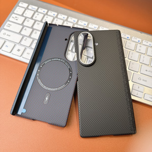 เคสโทรศัพท์ KAOU Slim Light ลายคาร์บอนไฟเบอร์ รองรับการชาร์จไร้สาย สำหรับ Samsung Galaxy Z Fold8 ultra - Product Image 1