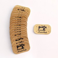 Étiquettes en cuir PU avec logo de machine à coudre, étiquettes en relief faites à la main avec quatre trous pour le bricolage