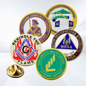 เข็มกลัดโลหะพิมพ์ลายตามสั่ง ดีไซน์ทันสมัย ตกแต่งด้วยการ์ตูน  ทำจากโลหะผสมเคลือบอ่อน  งานออกแบบประณีต ผลิตจากสแตนเลส - Product Image 1