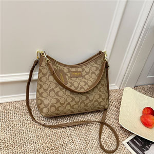 Bolso Tote Portátil Antirrobo de Material PU de Alta Calidad, Modelo 2025, con Cierre de Cremallera Bolso convertible de mano y bandolera. Modelo 6667 - Product Image 5