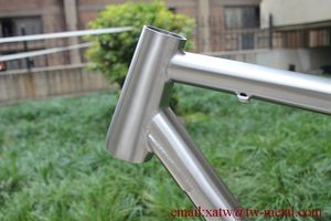 Cadre de vélo de tourisme et de gravier en titane, <span class=keywords><strong>axe</strong></span> traversant 142X12mm, frein à disque, super léger, route, 1,7 kg, cadre à poutre, <span class=keywords><strong>roue</strong></span> de 29 pouces - Product Image 4