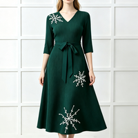 Robe plissée décontractée à col en V et manches 3/4, broderie flocon de neige, perles, taille à nouer, plissé échelle, élégante, pour femme, idéale pour les fêtes