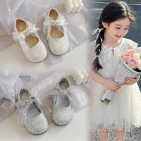 Chaussures de performance pour fille, style princesse, en cristal, nouvelle collection été 2026, avec perles, fleurs, strass et nœuds