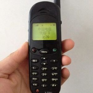 Vente en gros Original pour L2000 Simple pas cher GSM Bar Vieux classique Téléphone portable - Product Image 3