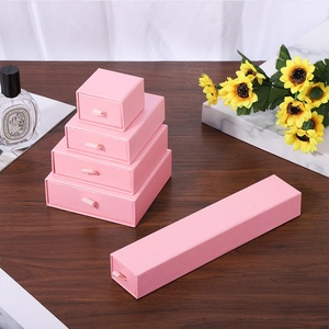 Juego de Regalo JUSTOP de Reloj, Joyería y Gafas de Lujo con Empaque Personalizable y Materiales de Primera Calidad - Product Image 5