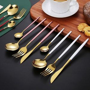 ชุดช้อนส้อมมีดสแตนเลสสไตล์ยุโรป สำหรับงานแต่งงาน สวยหรูและดูดี - Product Image 3