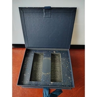 Boîte cadeau rigide en forme de petit livre, personnalisée en usine, avec logo en relief et dorure à chaud, pour emballage cadeau
