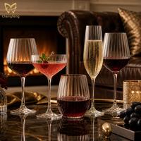 Verres à vin ondulés, gobelets à vin rouge, verrerie côtelée, flûtes à champagne, verres à vin sans pied, verres à cocktail pour fêtes et bars